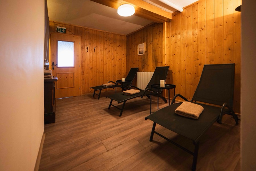 Relaxation room in the sauna area