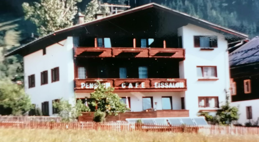 Historical photo — guesthouse, café, ice-cream parlour